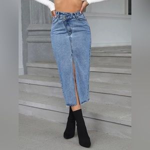 NEW NEVER WORN Overlap Waist Split Thigh Denim Skirt
